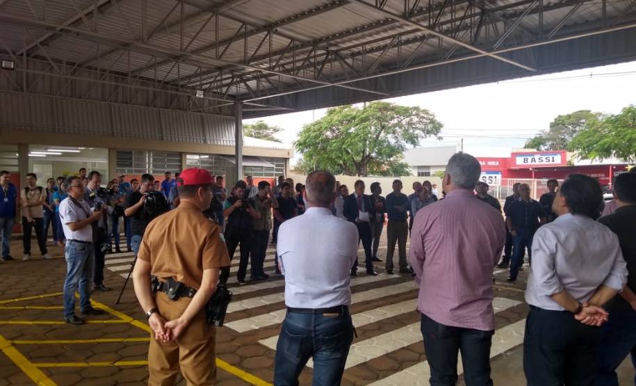 Nesta sexta-feira (31), o diretor-geral do Departamento de Trânsito do Paraná (Detran-PR), Cesar Kogut, acompanhado de outras autoridades do Estado e do município, esteve na 08ª Ciretran de Campo Mourão. A cerimônia marcou a reinauguração da unidade, com a entrega das obras de reforma, a posse do chefe da Ciretran, Leandro Cristiano da Silva e também o encerramento do Maio Amarelo.