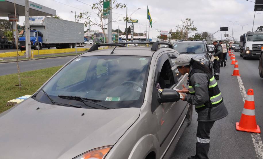 Detran realiza ações educativas em homenagem ao dia do motorista em Curitiba