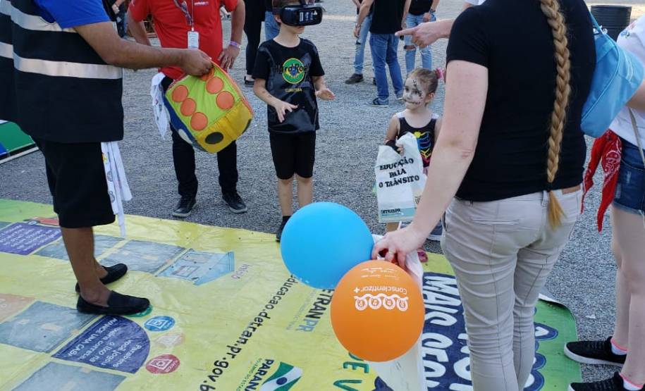 Detran-PR participa de Festival Rock‘N’Road em comemoração ao Outubro Rosa em Curitiba