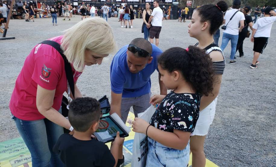 Detran-PR participa de Festival Rock‘N’Road em comemoração ao Outubro Rosa em Curitiba