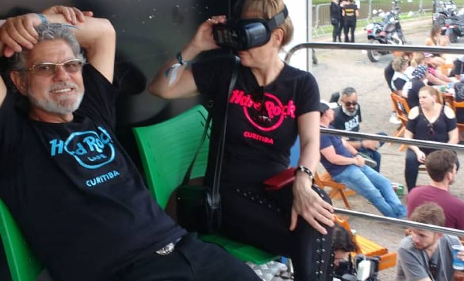 Detran-PR participa de Festival Rock‘N’Road em comemoração ao Outubro Rosa em Curitiba