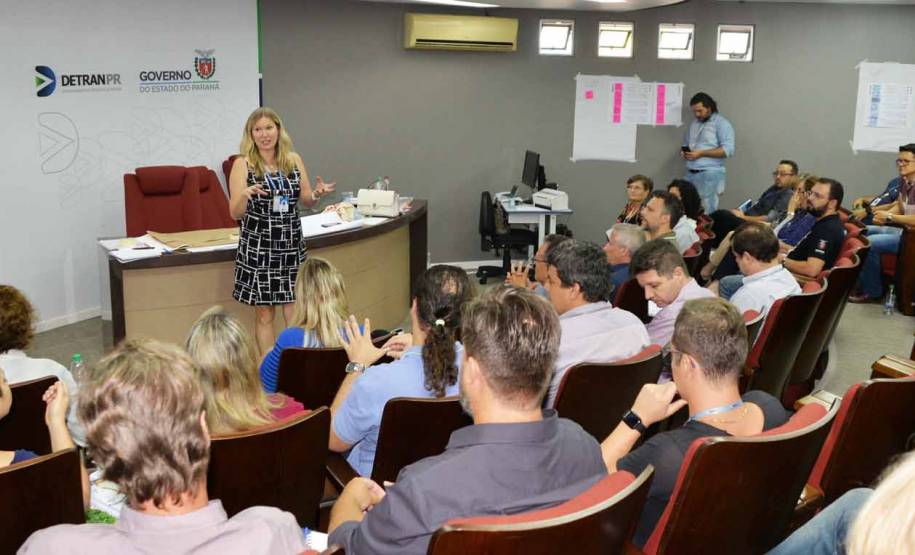 Diretorias de tecnologia e operacional do Detran promovem dinâmica de planejamento com suas coordenadorias