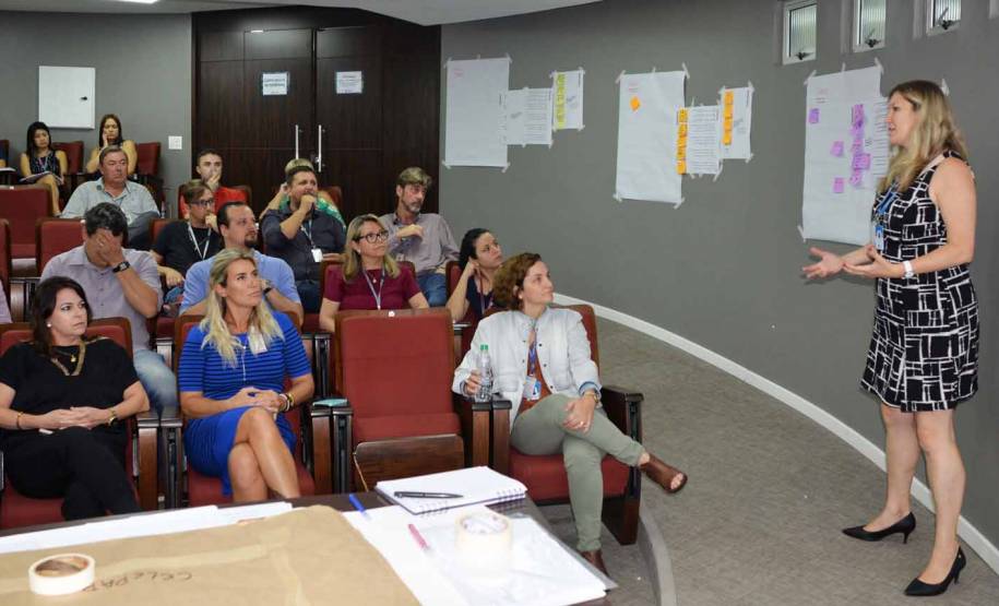 Diretorias de tecnologia e operacional do Detran promovem dinâmica de planejamento com suas coordenadorias