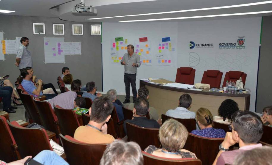Diretorias de tecnologia e operacional do Detran promovem dinâmica de planejamento com suas coordenadorias
