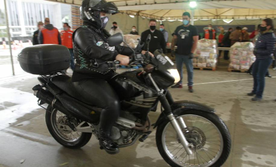 Detran participa da campanha Cesta Solidária e arrecada mais de três toneladas de alimentos