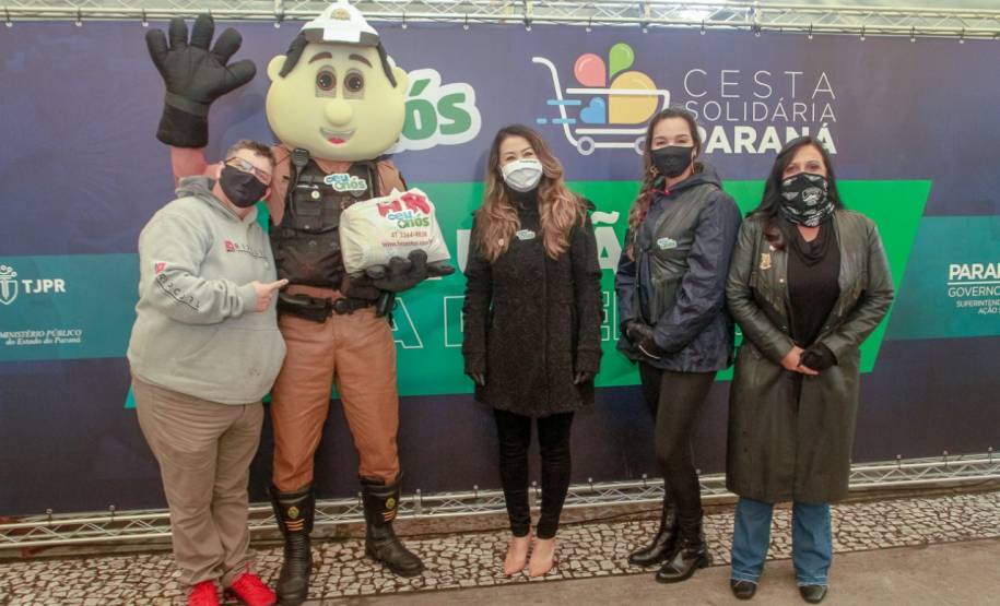 Detran participa da campanha Cesta Solidária e arrecada mais de três toneladas de alimentos