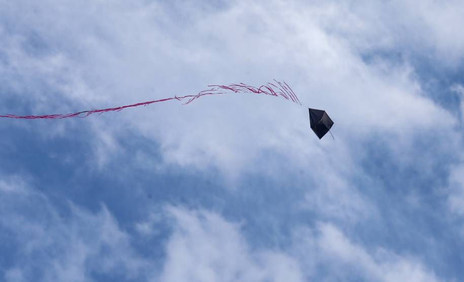 Governador sanciona lei que proíbe posse, uso e fabricação de cerol