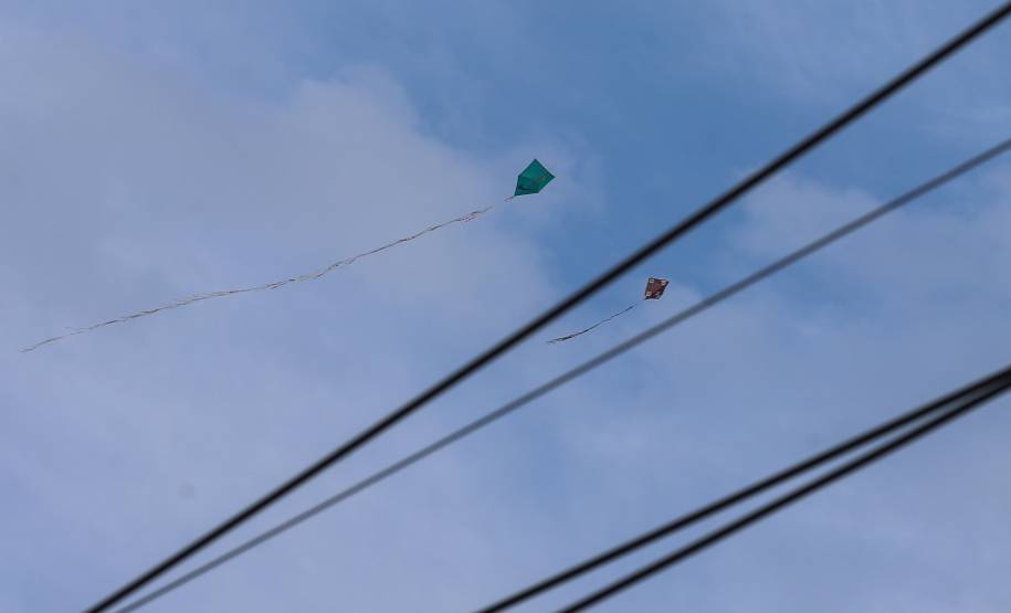 Governador sanciona lei que proíbe posse, uso e fabricação de cerol