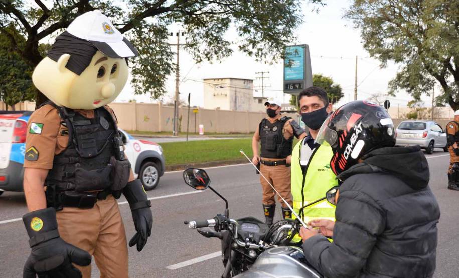 BRTran faz blitz educativa no Dia do Motociclista