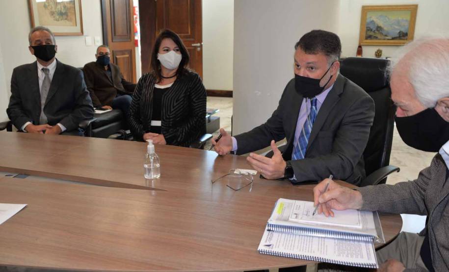 Diretoria do Detran se reúne com representantes do Sindicato dos Despachantes e vice-governador Darci Piana