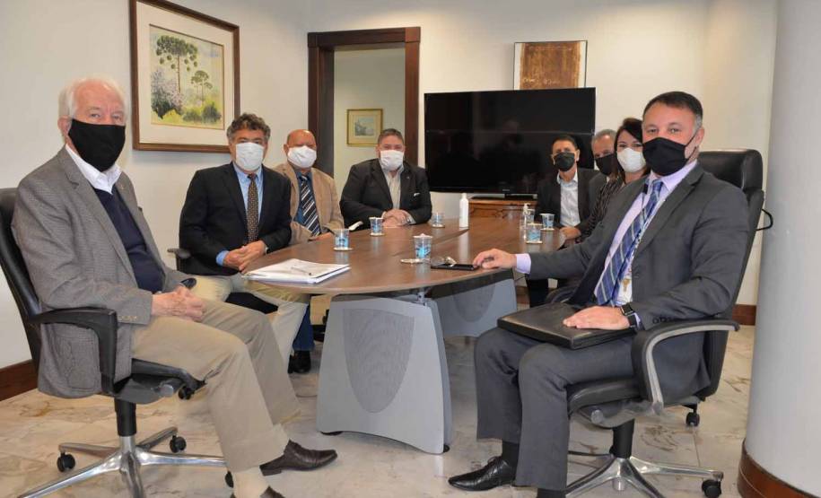 Diretoria do Detran se reúne com representantes do Sindicato dos Despachantes e vice-governador Darci Piana