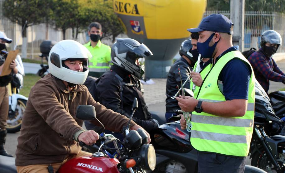 BRTran faz blitz educativa no Dia do Motociclista