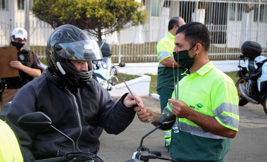 BRTran faz blitz educativa no Dia do Motociclista