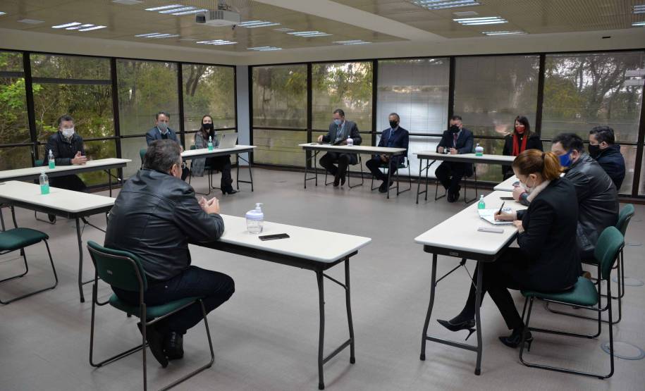 Detran-PR e BRDE fortalecem parceria em projeto de pátios veiculares