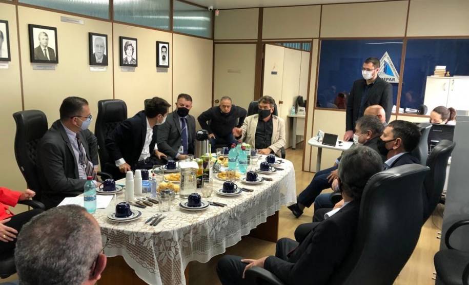 Sindicato dos despachantes convida diretoria do Detran para café da manhã