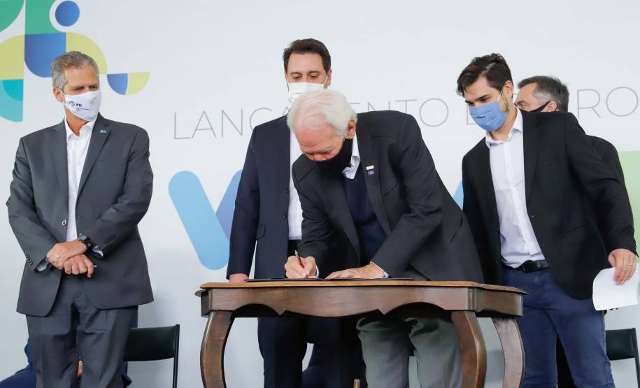 Governo recebe carros elétricos para utilização na frota pública