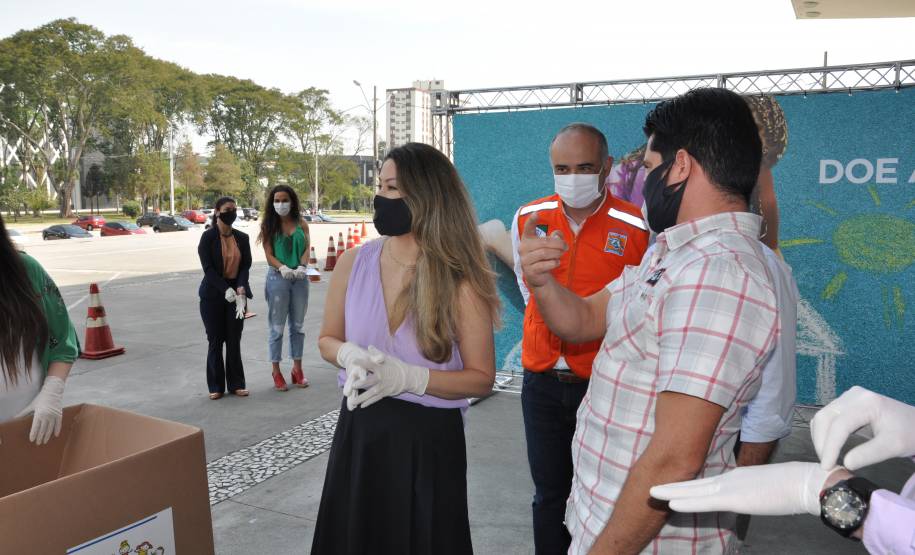 Servidores do Detran-PR se engajam em campanhas de arrecadação promovidas pela primeira-dama do Estado