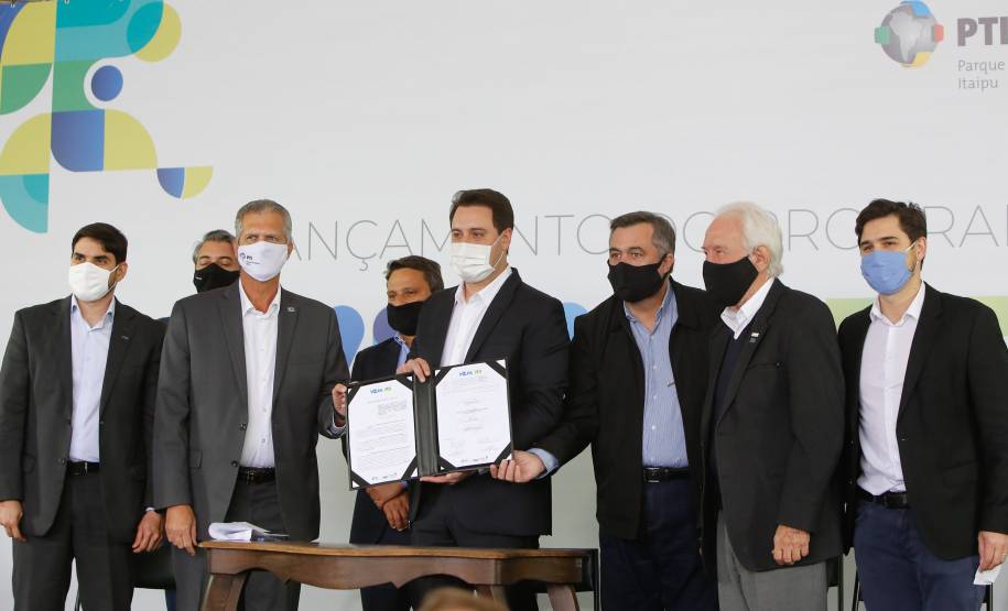 Governo recebe carros elétricos para utilização na frota pública