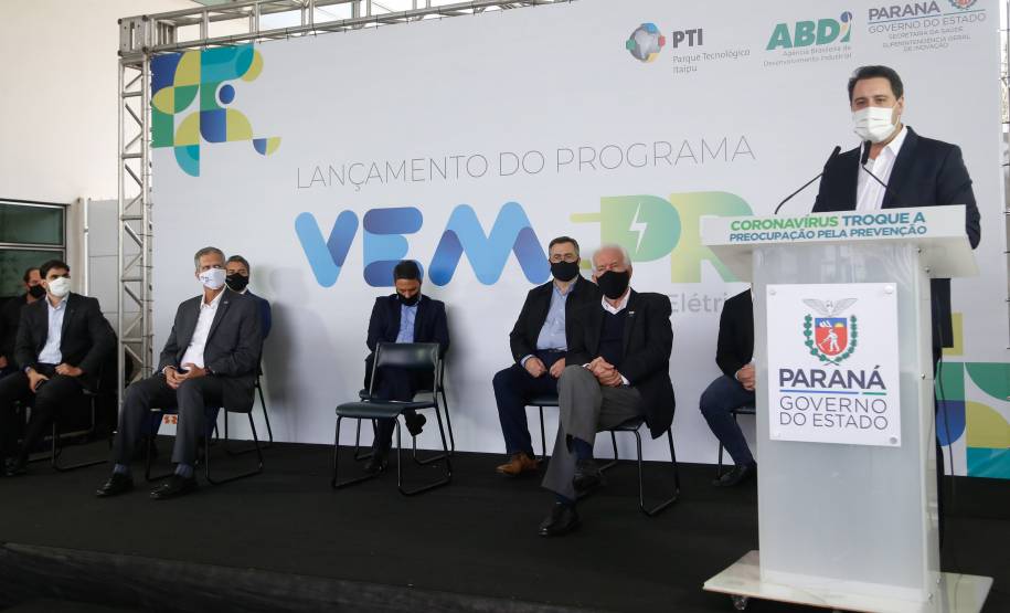 Governo recebe carros elétricos para utilização na frota pública