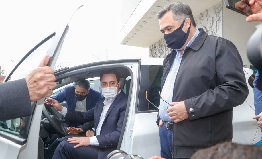 Governo recebe carros elétricos para utilização na frota pública