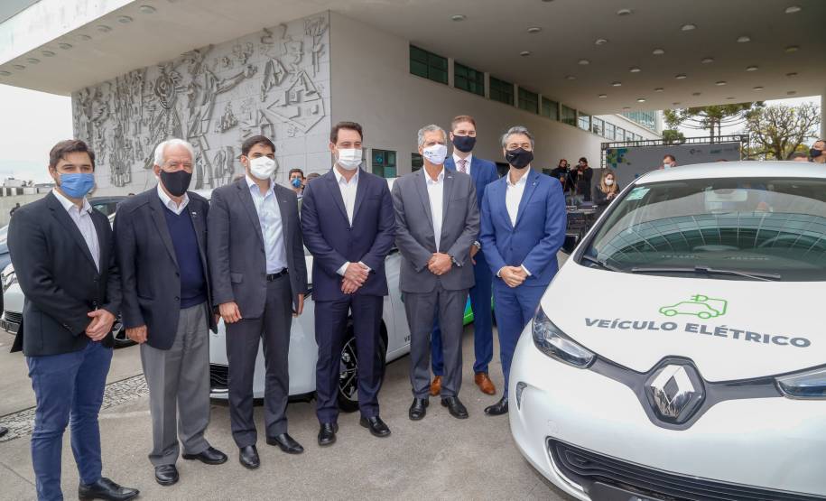 Governo recebe carros elétricos para utilização na frota pública