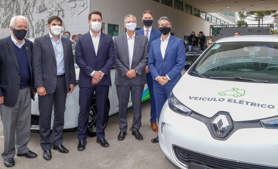 Governo recebe carros elétricos para utilização na frota pública