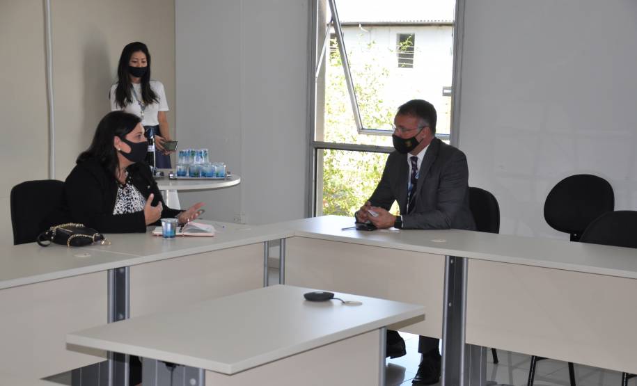 Diretoria do Detran-PR recebe embaixadora da Venezuela