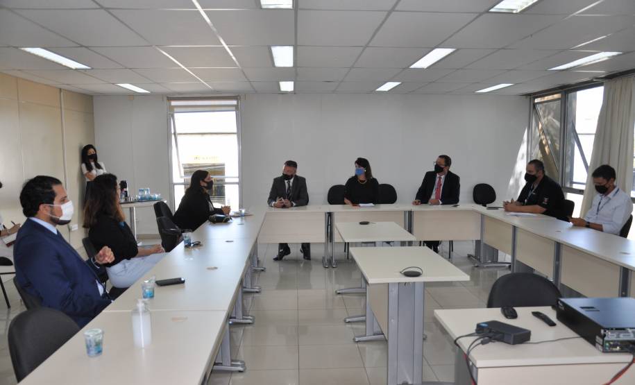 Diretoria do Detran-PR recebe embaixadora da Venezuela