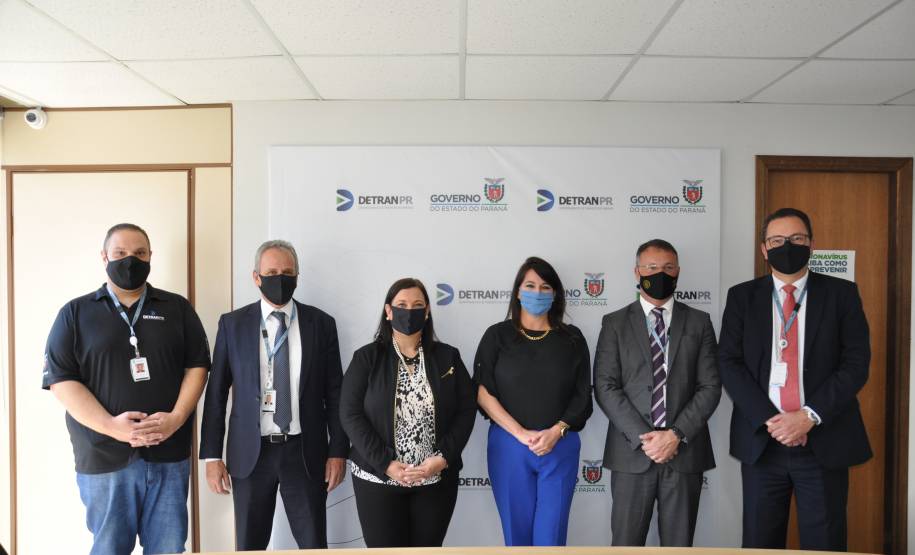 Diretoria do Detran-PR recebe embaixadora da Venezuela