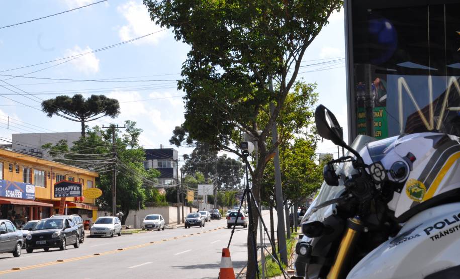 Talonário eletrônico desenvolvido pelo Detran já começa a ser usado pela Polícia Militar do Paraná