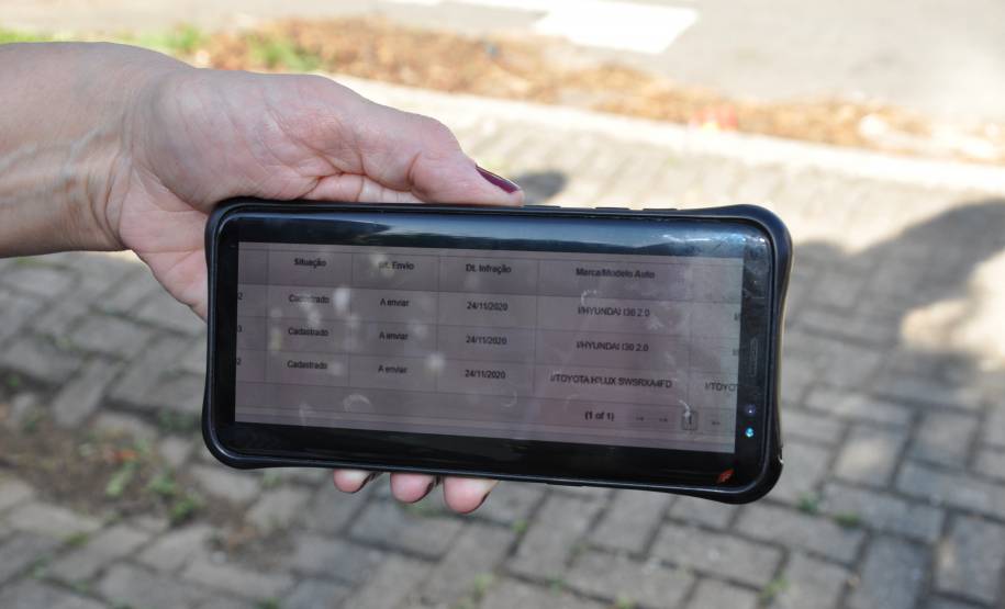 Talonário eletrônico desenvolvido pelo Detran já começa a ser usado pela Polícia Militar do Paraná