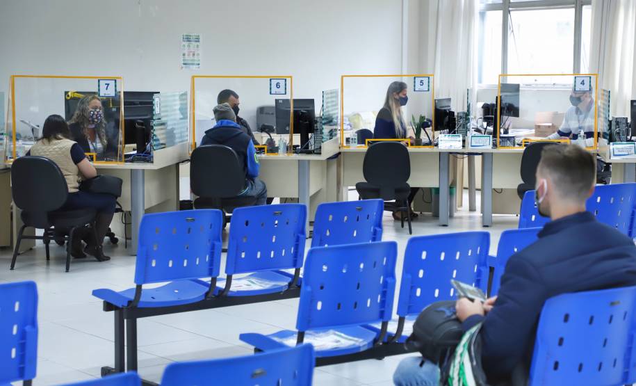 Detran Paraná comemora oito décadas de serviços prestados à população paranaense