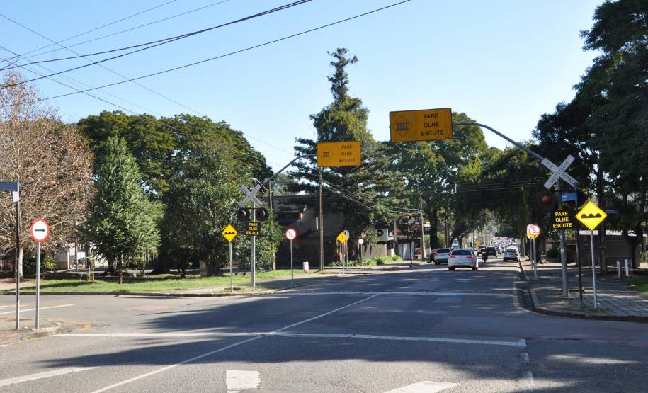 Parceria entre Detran-PR e Rumo amplia orientações aos motoristas sobre cuidados com ferrovias