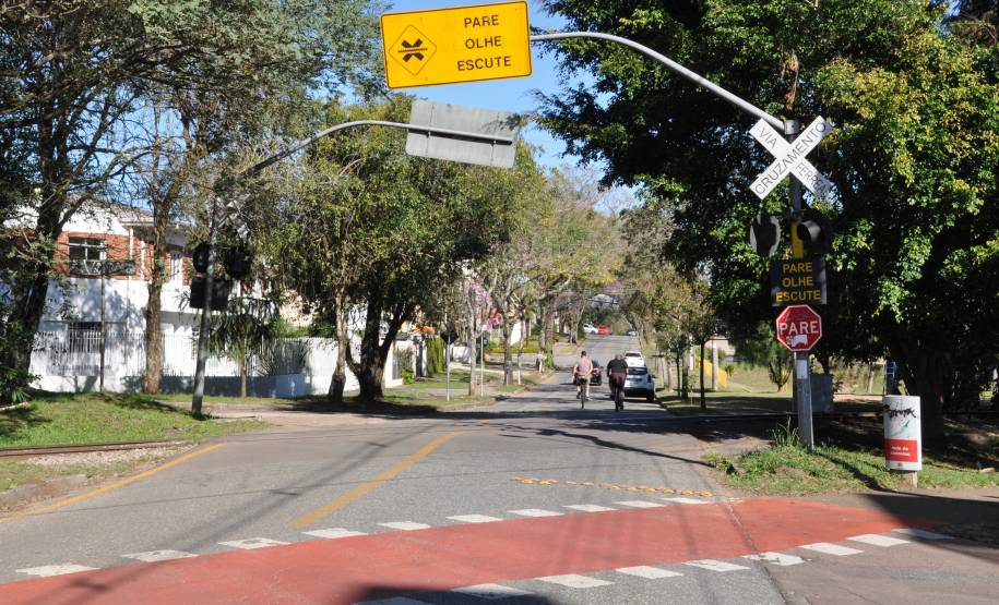 Parceria entre Detran-PR e Rumo amplia orientações aos motoristas sobre cuidados com ferrovias