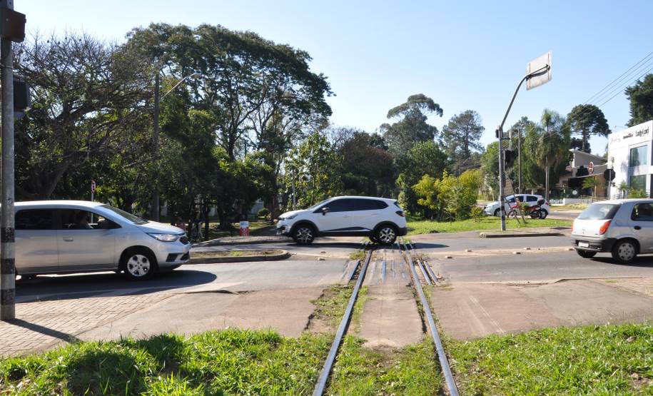 Parceria entre Detran-PR e Rumo amplia orientações aos motoristas sobre cuidados com ferrovias