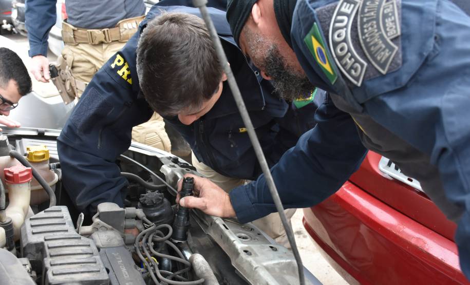 Em operação conjunta, PRF identifica veículos roubados ou furtados em pátio do Detran. - Curitiba, 13/07/2021 - Foto: Detran-PR