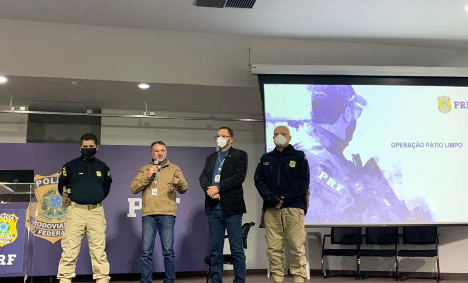 Em operação conjunta, PRF identifica veículos roubados ou furtados em pátio do Detran