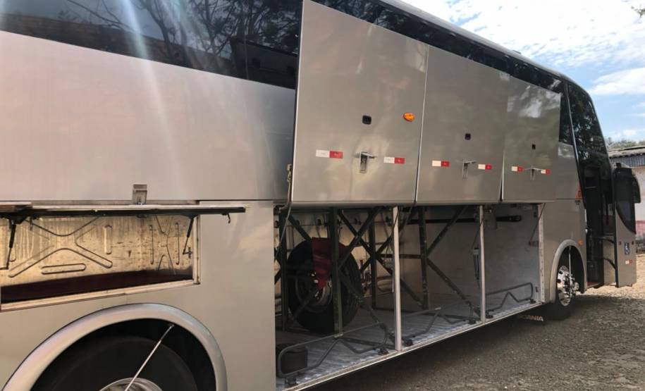 Detran-PR vai transformar ônibus doado pela Receita Federal em posto móvel de serviços de trânsito