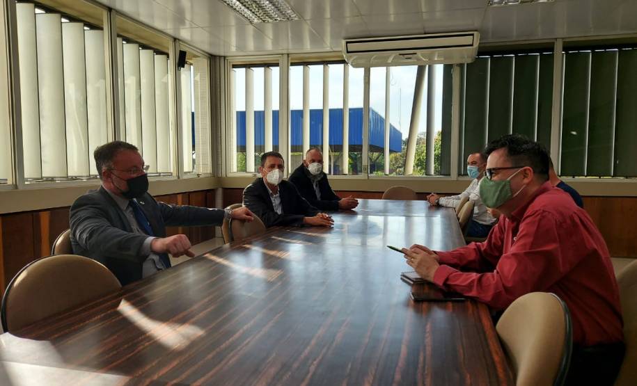 Detran-PR vai transformar ônibus doado pela Receita Federal em posto móvel de serviços de trânsito