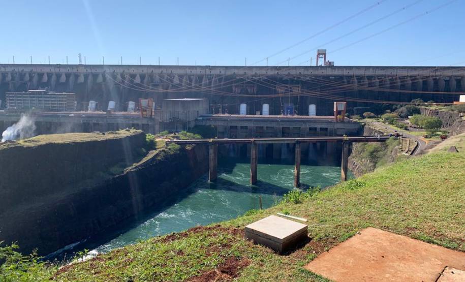 Detran-PR vai transformar ônibus doado pela Receita Federal em posto móvel de serviços de trânsito