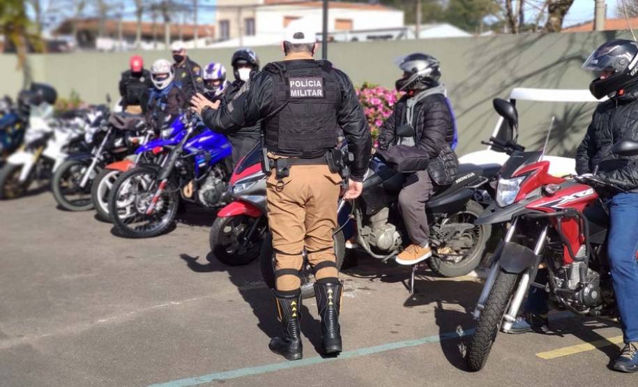 Evento para motociclistas trabalha condução e dicas para evitar acidentes