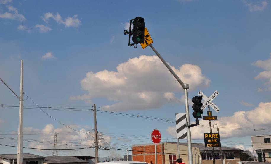 Detran participa de teste com inteligência artificial nos cruzamentos com ferrovias
