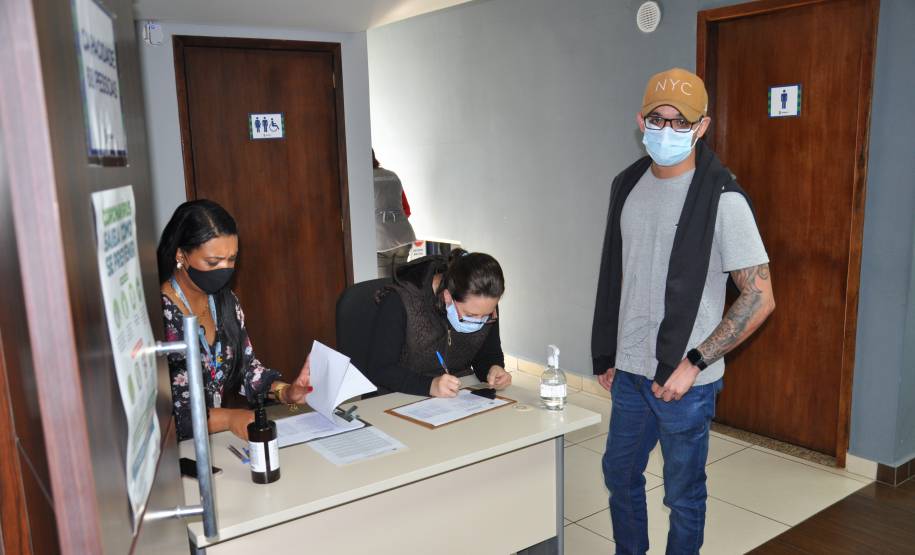 Detran aplica 155 doses da vacina H1N1 em servidores da Autarquia e da Paraná Esporte e prestadores de serviço