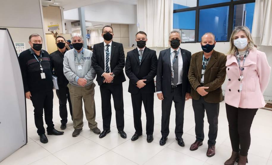 Diretoria do Detran visita posto avançado do Hauer, em Curitiba