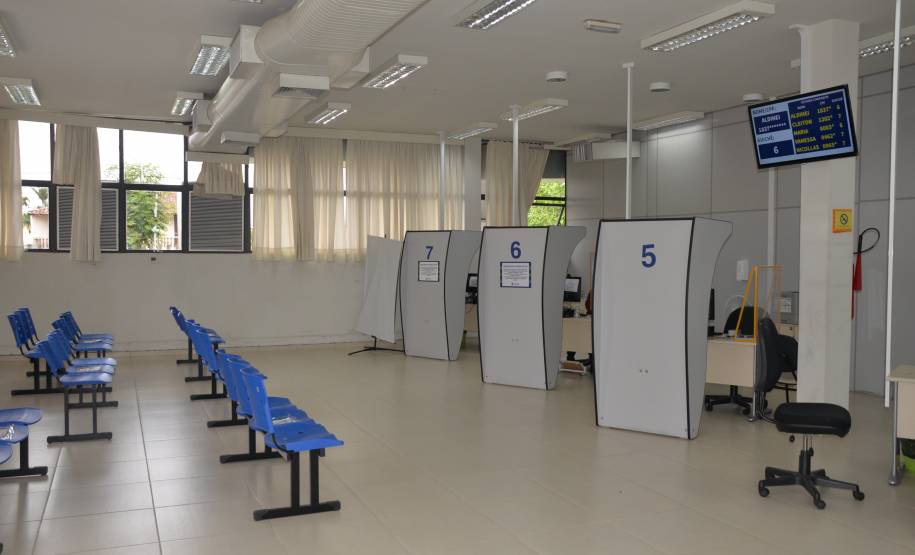 Diretoria do Detran visita posto avançado do Hauer, em Curitiba