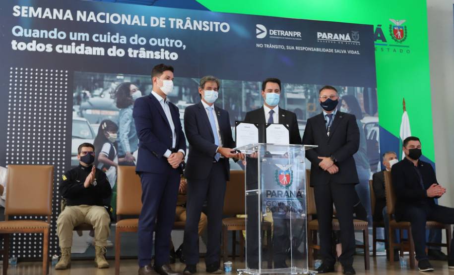 Paraná é o primeiro estado a aderir ao plano nacional que buscar reduzir mortes no trânsito