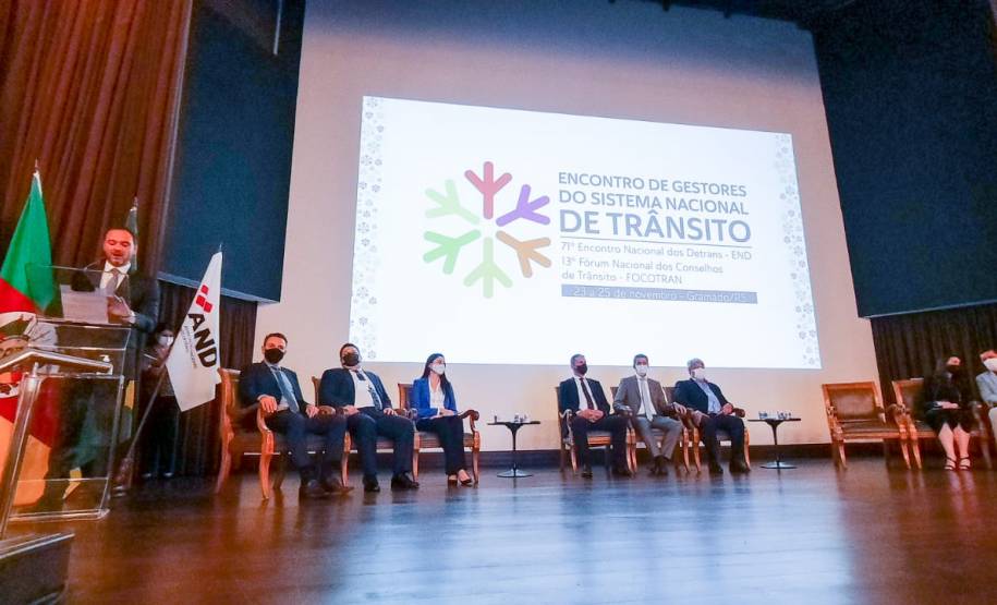 Com nova resolução, Detran-PR converte penalidades médias e leves em advertência por escrito