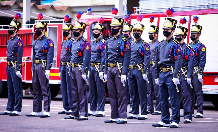 Detran participa de solenidade da troca de comando do Corpo de Bombeiros do Paraná