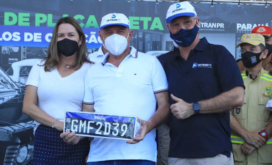 Detran-PR e Senatran lançam o novo modelo de placa preta para veículos de coleção