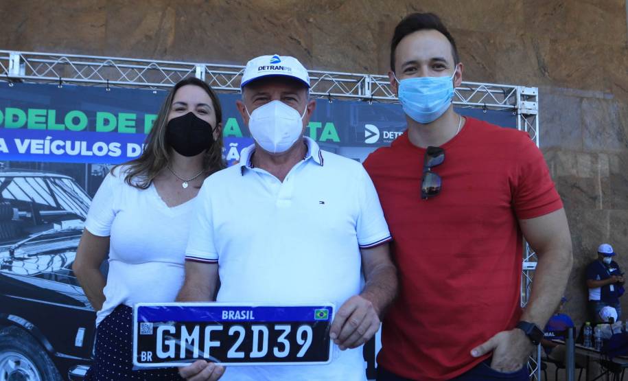 Detran-PR e Senatran lançam o novo modelo de placa preta para veículos de coleção